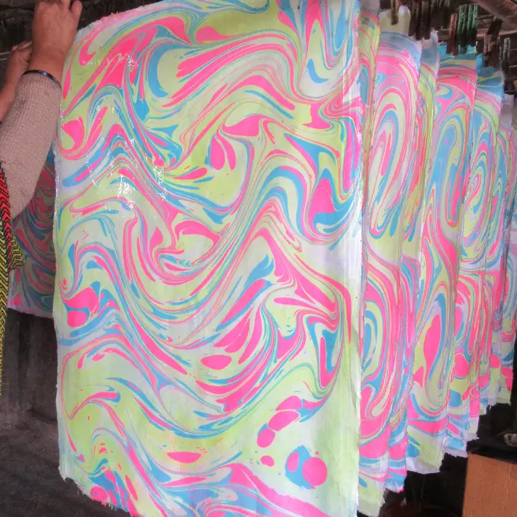 papel algodon indio marmolado