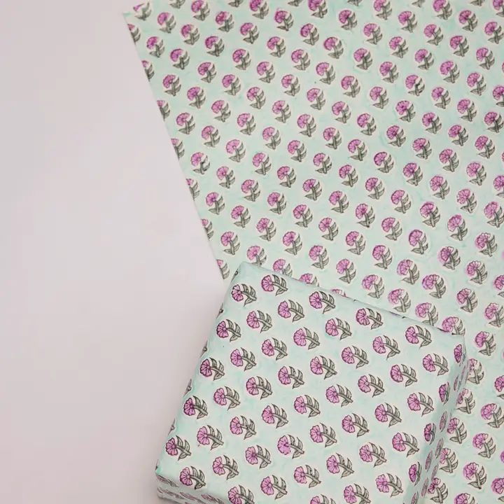 Papel de regalo grabado a mano daisy verde azulado - Imagen 2